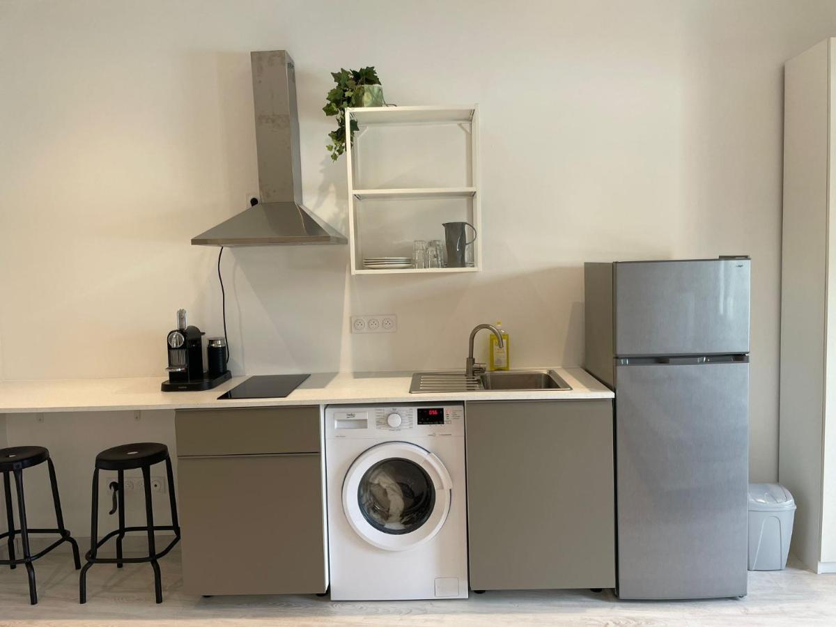 Studio Apartment *
